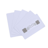 Carte plastique UHF blanche imprimable de haute qualité 860-960mhz carte RFID vierge en PVC longue portée pour Auto Spa