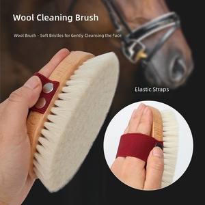 Kit de Toilettage Équestre en Gros pour <span class=keywords><strong>Chevaux</strong></span> d'Extérieur : Brosse Curry, Cure-Quincaillerie, Brosse de Bain, Kit de Nettoyage Équestre avec Sac de Rangement en Bois Massif et Métal - Product Image 5
