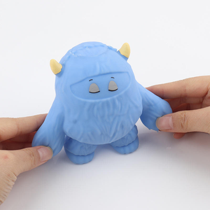 Vente en gros usine 2025 : Jouet à presser en TPR, monstre mignon, monstre de neige, jouet souple et moelleux pour Halloween et anti-stress - Product Image 6