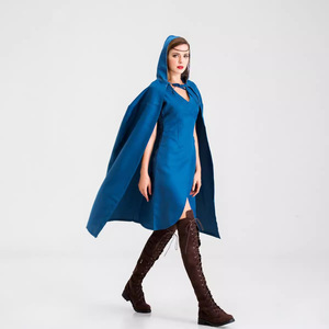 <span class=keywords><strong>Disfraz</strong></span> Estilo Targaryen <span class=keywords><strong>para</strong></span> <span class=keywords><strong>Mujer</strong></span> - Capa de Piel Sintética y Peluca Trenzada <span class=keywords><strong>Rubia</strong></span>, Conjunto Inspirado en Juego de Tronos <span class=keywords><strong>para</strong></span> Halloween - Product Image 3