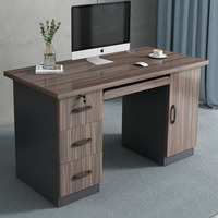 Bureau d'ordinateur moderne et minimaliste avec support de processeur et plateau à clavier Design ergonomique pour les espaces de travail Bureau d'affaires