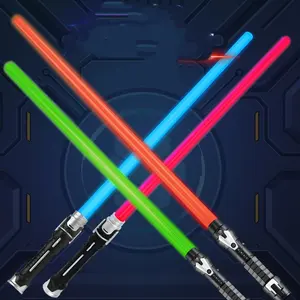 Ucuz Lightsabers yanıp sönen ışık lazer Saber kılıç Cosplay renkli işık Saber oyuncak çocuklar için parlayan kılıç Lightsaber