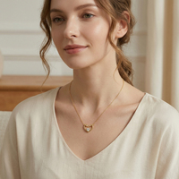 Collier pendentif plaqué or avec zircon serti en griffes, motif cygnes amoureux, cadeau de Saint-Valentin pour femme