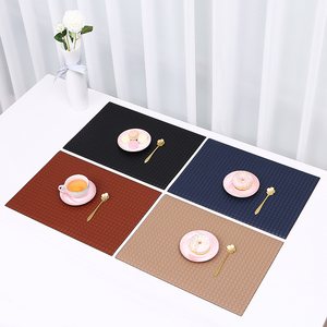 Sets de table en cuir écologiques double face, personnalisables en deux couleurs, isolation thermique, résistance à la chaleur, résistance à l'huile, hôtel - Product Image 3