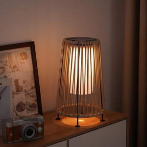 Güneş Rattan ışıkları açık veranda bahçe köy güverte <span class=keywords><strong>LED</strong></span> güneş enerjili aydınlatma avlu taşınabilir abajur noel Retro