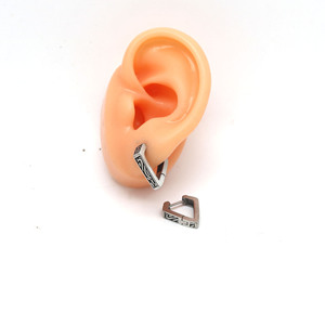 Boucles d'oreilles Huggie en acier titane yunnique, design géométrique, bijoux de mode unisexe, clous en acier inoxydable 316 - Product Image 2