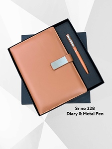 Coffret Cadeau A5 : Carnet en PU avec Couverture Rigide Imprimée UV (100 Pages) et Stylo Métallique – Idéal pour le Bureau, les Réunions d'Affaires, les Cadeaux d'Entreprise et l'Usage Quotidien - Product Image 1
