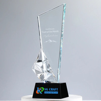 Trophée de cristal brillant en gros et récompense personnaliser la couleur noire du logo pour le trophée de cristal