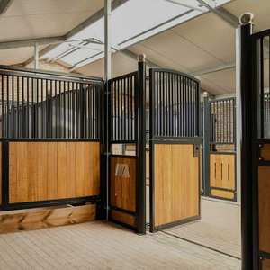 Stalle di cavallo in bambù personalizzate India stalla di cavallo nuova scuderia portatile in acciaio di bambù - Product Image 1