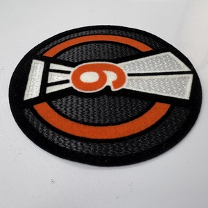 Tùy chỉnh Câu lạc bộ bóng đá Logo Tên nhãn vải Dưới đổ xô vá 3D truyền nhiệt cao su vá quần áo thư huy hiệu - Product Image 2