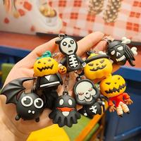 Nouveau porte-clés 3D en plastique pour Halloween, breloque figurine citrouille, fantôme, chauve-souris, squelette, ornement de sac à dos, porte-clés de voiture, vente en gros pour les fêtes