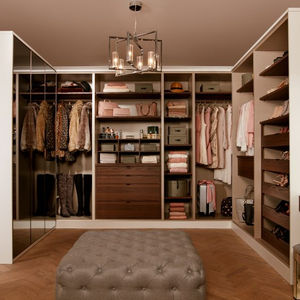 Muebles de Dormitorio Estilo Italiano Personalizados, Vestidor de Lujo con Luces LED, Armario y Gabinetes de Isla - Product Image 3