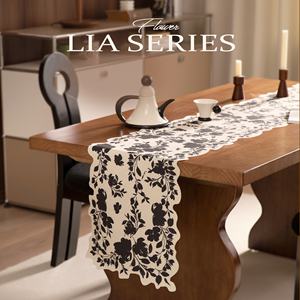 RichesBase OEM Design original <span class=keywords><strong>Chemin</strong></span> <span class=keywords><strong>de</strong></span> <span class=keywords><strong>table</strong></span> imprimé vintage Décoration <span class=keywords><strong>Chemin</strong></span> <span class=keywords><strong>de</strong></span> <span class=keywords><strong>table</strong></span> à manger à fleurs personnalisé avec bord irrégulier - Product Image 3