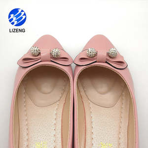 Wieder verwendbare Fußballen-Fuß kissen Selbst klebende Gel-Mittelfuß polster für Frauen - Product Image 3