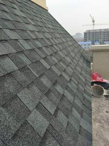 Bardeaux de <span class=keywords><strong>toit</strong></span> en asphalte modernes de qualité supérieure aux États-Unis Carreaux de <span class=keywords><strong>bitume</strong></span> ignifuges et imperméables pour maison, <span class=keywords><strong>jardin</strong></span>, hangar, écoles CE ASTM Appartements - Product Image 6