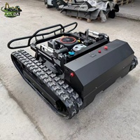 Broyeur à fléaux polyvalent monté sur chenilles industrielles avec moteur monocylindre et système d'attache rapide pour diverses machines porteuses