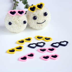 Charmes en résine en forme de cœur miniature Zili Kawaii pour la décoration de chaussures, porte-clés, décoration de coque de téléphone DIY - Product Image 4