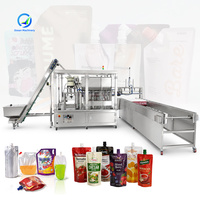 Machine de remplissage et de bouchage pour sachets souples à bec verseur et bouchons à vis pour jus de grenade, lait de soja liquide et mayonnaise OCEAN