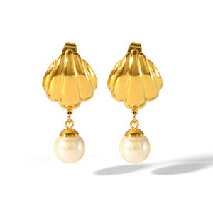 Orecchini Pendenti in Acciaio Inossidabile Placcato Oro 18K con Diamanti, Design di Alta Moda con Elementi Marini per Varie Occasioni - Product Image 5