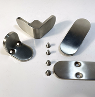 Toption Pince à verre en acier inoxydable robuste en forme de D à 180 degrés, résistante à l'eau et à la rouille, pour escalier extérieur et balcon