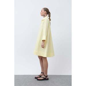 เดรสสั้นผ้าป๊อปลินสำหรับผู้หญิง -32274ELB - สีเหลือง - Product Image 4