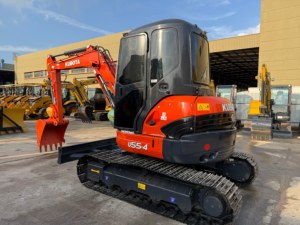 Excavadora de cadenas Kubota U55‑4 usada en buen estado, máquina de 5.5 toneladas fabricada en Japón para preparación de terrenos de viñedos y eliminación de raíces - Product Image 6