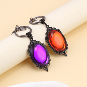 Porte-clés pendentif gothique rétro en cristal, verre violet et rouge, serti de pierres, unisexe, pour usage quotidien - Product Image 4