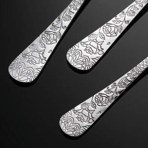 Ensembles de couverts de haute qualité avec motif gravé, en acier inoxydable poli miroir, pour mariage - Product Image 5