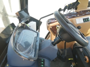 210hp <span class=keywords><strong>2104</strong></span> 4WD 4 ruote motrici 16F + 8R 6 cilindri grande azienda agricola Traktor che cammina cinese nuovo trattore - Product Image 6