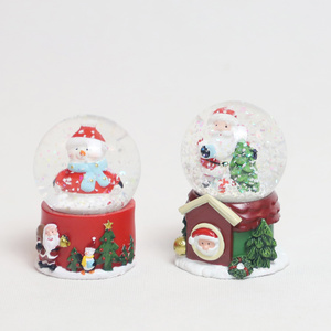 Boule de neige en <span class=keywords><strong>verre</strong></span> vide boule de neige personnalisée poupée de noël boule de cristal boule de cristal musique - Product Image 5