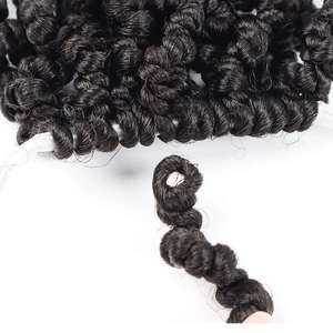 Extensions de cheveux au crochet pré-torsadées Spring Twist, 10 pouces, courtes et bouclées, Mini <span class=keywords><strong>Passion</strong></span> Twists - Product Image 4