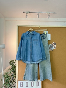 Chemise en jean décontractée pour femme A160 avec poches, chemise décontractée unie à boutons avec poche, fabricant vietnamien - Product Image 3