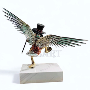 Nhà máy trực tiếp Pop Art Electroplated phim hoạt hình Donald vịt với cánh điêu khắc Gallery trang trí nội thất nhựa thủ công mỹ nghệ - Product Image 5