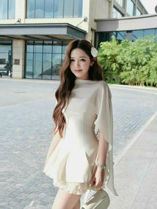 Conjunto de Top Corto Blanco y Vestido Midi, Estilo Casual Chic, Color Sólido, Mezcla de Algodón, Poliéster y Chifón, Prenda de Una Pieza, Teñido Liso, Prenda OEM - Product Image 6