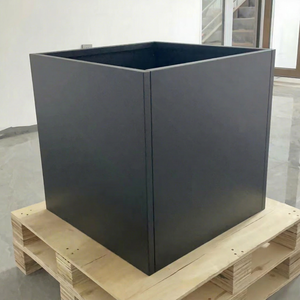 Jardinière carrée en fibre de verre noire de 24 pouces, vente en gros, capacité personnalisée, grande taille, durable, résistante à la rouille, pour usage extérieur/intérieur, pour hôtels - Product Image 1