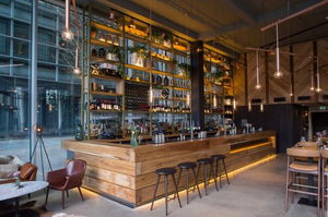 Aménagement intérieur professionnel de bar avec <span class=keywords><strong>comptoir</strong></span> de bar, étagères de présentation et aménagement moderne pour les pubs et les lieux de divertissement - Product Image 4