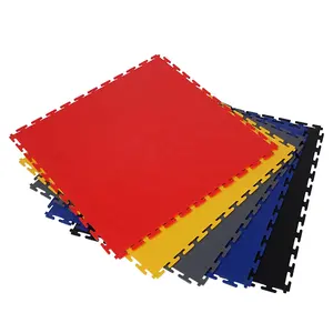 Carreau de sol antidérapant en PVC pur de luxe en vinyle plastique imbriqué modulaire portable pour atelier entrepôt