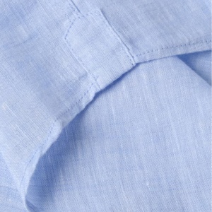 เสื้อเชิ้ตผู้ชายผ้าลินิน 100% ทรงปกติ แขนยาว คอปกแบบคัตอะเวย์ สีพื้น - Product Image 5