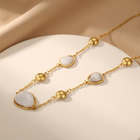 Collier minimaliste en acier inoxydable anti-ternissement style pierre avec placage or PVD 18 carats et chaîne de perles en marbre blanc pour femme