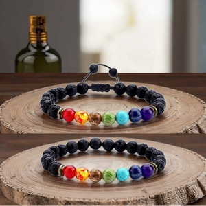 Pulsera de cuentas de yoga de 7 chakras de piedra de lava, pulsera difusora de aceites esenciales de 7 chakras para hombres y mujeres, pulsera de piedras preciosas de 7 chakras - Product Image 1