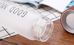 Botella de vidrio esmerilado SQ121 al por mayor, a la moda, sellada, con asa de cuerda para exteriores, transparente, portátil, para agua. - Product Image 2