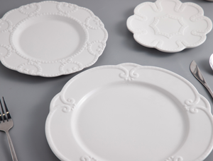 Ensemble d'assiettes à dîner en céramique blanche avec logo personnalisé en relief, pour mariage, banquet, hôtel de luxe, restaurant, fête, vaisselle en porcelaine - Product Image 4