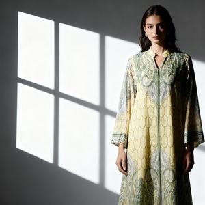 Abaya en polyester imprimé de luxe pour femmes musulmanes, robe élégante pour les occasions de fête, vente en gros personnalisée - Product Image 1