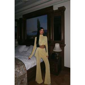 ชุดเครื่องประดับหินไทอันสีเหลืองสำหรับผู้หญิง - Product Image 5