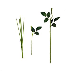 Tige de rose artificielle 59 cm, trois branches avec petites feuilles pour arrangement floral en soie - Product Image 4