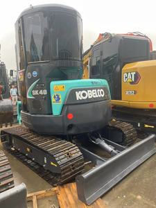 Mini-excavatrice d'occasion Kobelco SK40 2022, 4 tonnes, godet de 0,2 m, chenilles compactes, marteau brise-roche, dents de rechange, moteur Hitachi pour vidéo - Product Image 3