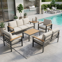 Set Sofa Aluminium Mewah 7 Kursi untuk Luar Ruangan, Tahan Cuaca, dengan Sandaran Tangan & Meja Kopi Berpenampilan Kayu
