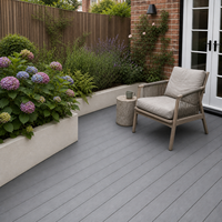 Planches de terrasse en composite WPC co-extrudé Vivanex - Imperméables, écologiques, design moderne, installation par clipsage pour usage extérieur