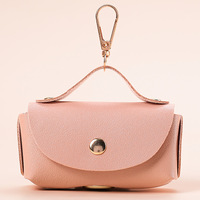 Distributeur portable de sacs à déjections pour animaux en cuir PU, pochette de rangement suspendue pour sacs à crottes pour promenades, randonnées, camping, voyages et sorties en extérieur
