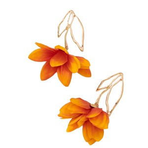Boucles d'oreilles tendance transfrontalières à pampilles personnalisées en forme de fleur et de feuille, idéales pour les femmes au quotidien, pour les fêtes et les occasions spéciales. - Product Image 5